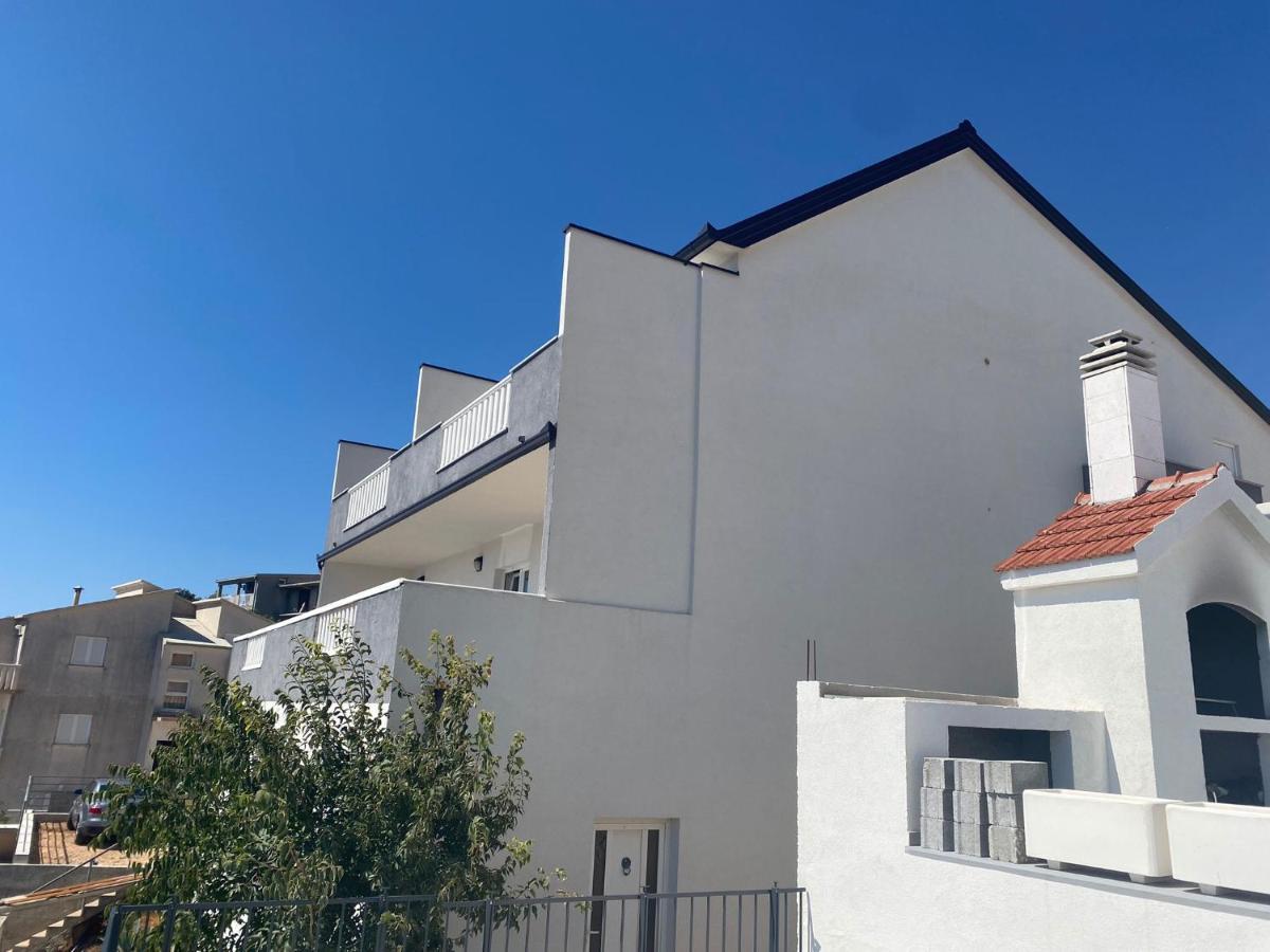 Apartment Stipic Omis Bagian luar foto
