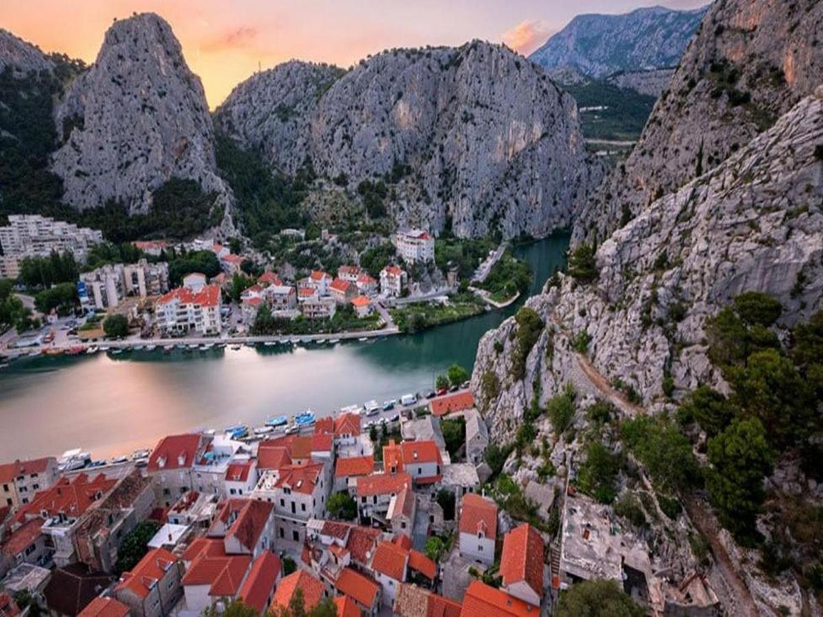 Apartment Stipic Omis Bagian luar foto