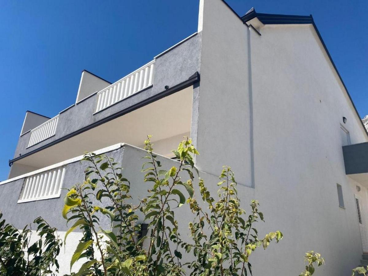 Apartment Stipic Omis Bagian luar foto