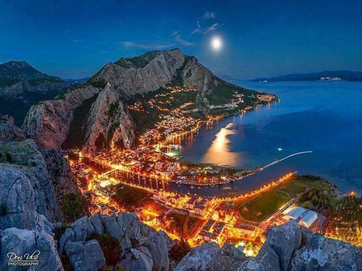 Apartment Stipic Omis Bagian luar foto